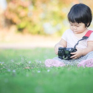 Genetic Variants of the FADS Gene Cluster and ELOVL Gene Family, Colostrums LC-PUFA Levels, Breastfeeding, and Child Cognition